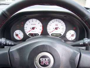 Картинка nissan skyline gtr автомобили спидометры торпедо