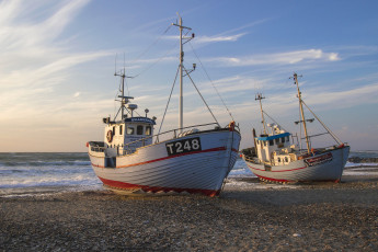 Картинка корабли баркасы+ +буксиры пляж шхуны