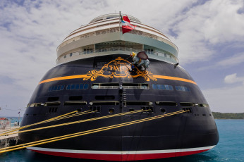 Картинка disney+fantasy корабли лайнеры причал судно швартовы