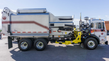 Картинка автомобили мусоровозы мусорщик