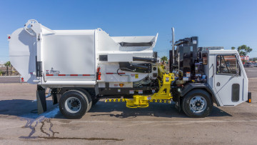 Картинка автомобили мусоровозы мусорщик