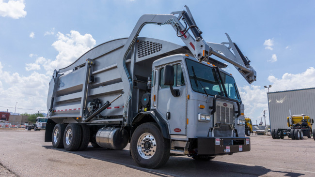 Обои картинки фото автомобили, мусоровозы, мусорщик