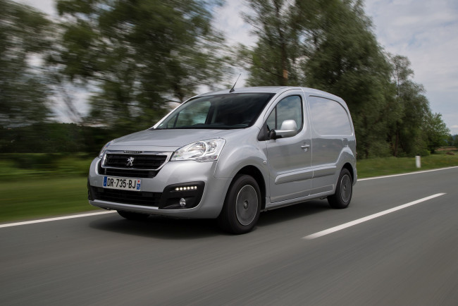 Обои картинки фото автомобили, peugeot, van, partner, 2015г