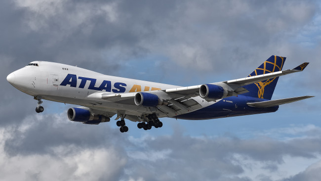 Обои картинки фото b747-47uf, авиация, грузовые самолёты, авиалайнер