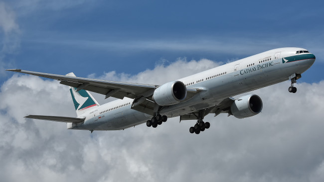 Обои картинки фото b777-367, er, авиация, пассажирские самолёты, авиалайнер