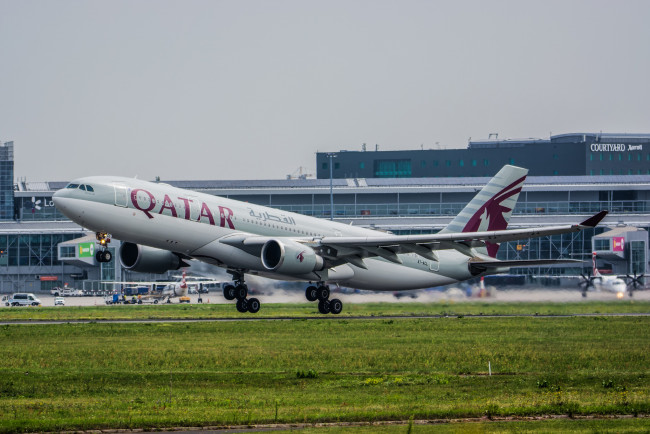 Обои картинки фото airbus a330-200, авиация, пассажирские самолёты, авиалайнер