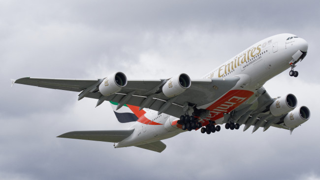 Обои картинки фото авиация, пассажирские самолёты, авиалайнер