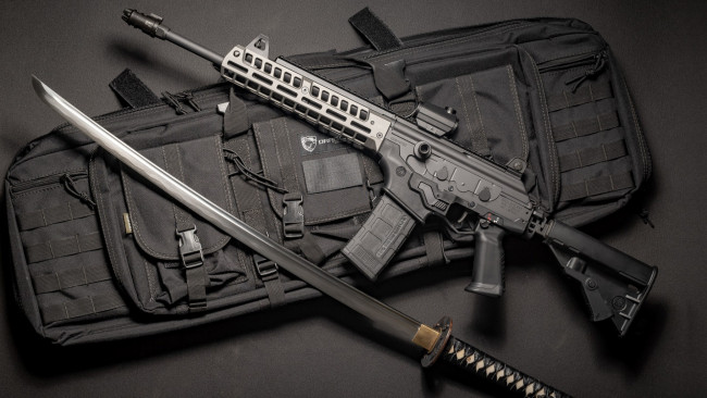 Обои картинки фото оружие, автоматы, меч, автомат