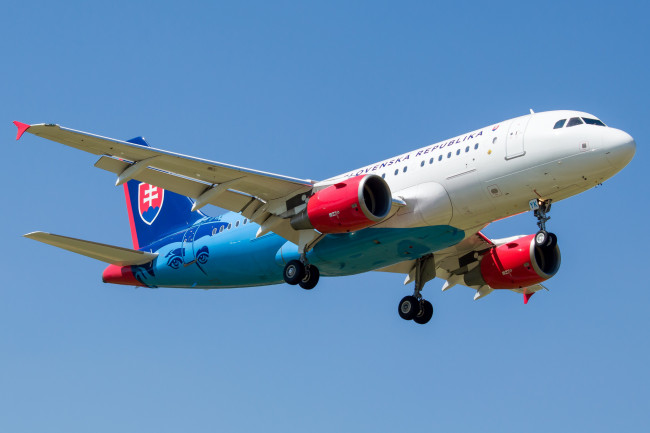 Обои картинки фото авиация, пассажирские самолёты, авиалайнер