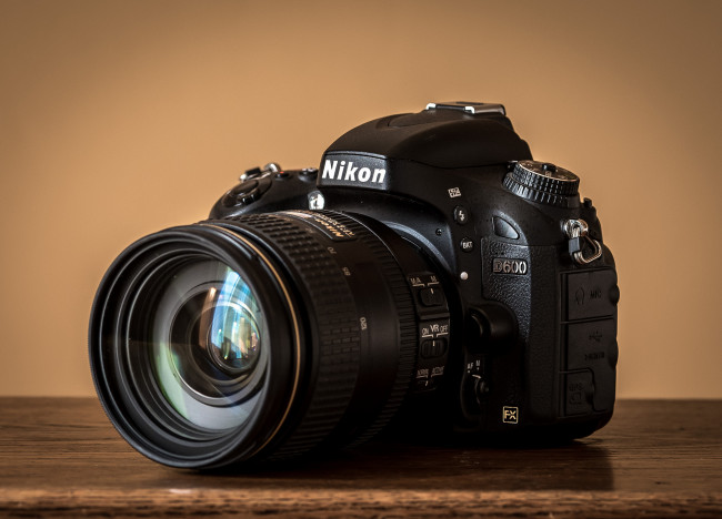 Обои картинки фото бренды, nikon, фотокамера