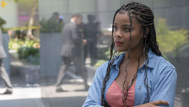 Обои картинки фото ajiona alexus, кино фильмы, runaways , сериал, мулатка, актриса, модель, девушка, взгляд, поза, ajiona, alexus, чернокожая, темнокожая, причёска, брюнетка