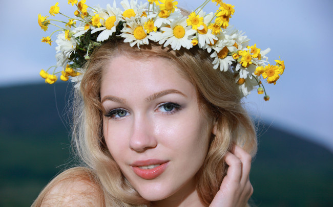 Обои картинки фото marianna merkulova, девушки, лицо, портрет, макияж, взгляд, красавица, красотка, блондинка, модель, девушка, marianna, merkulova