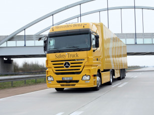 Картинка автомобили mercedes trucks