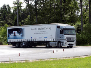 Картинка автомобили mercedes trucks