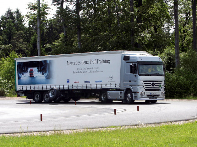 Обои картинки фото автомобили, mercedes, trucks