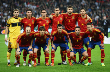 обоя спорт, футбол, испания, spain, silva, casillas, sergio, ramos, villa, xavi, barselona, real