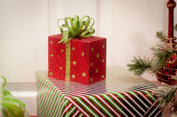 Картинка праздничные подарки коробочки