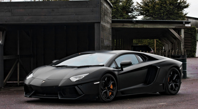 Обои картинки фото автомобили, lamborghini, ламборгини, black, matte, lp700-4, aventador, авентадор, чёрный, матовый, отражение