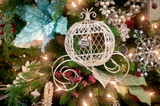 Обои картинки фото праздничные, украшения, елка, игрушки