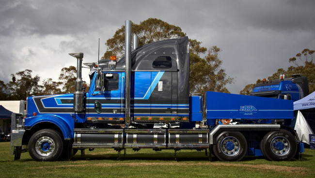 Обои картинки фото western star, автомобили, western, star, trucks, тяжелые, грузовики, запчасти, сша