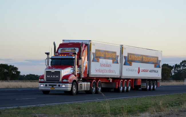 Обои картинки фото mack, автомобили, trucks, inc, тяжелые, грузовики, сша