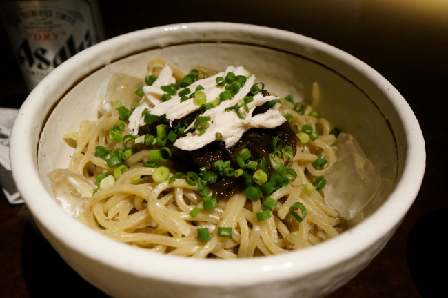 Обои картинки фото еда, макаронные блюда, зелень, макароны