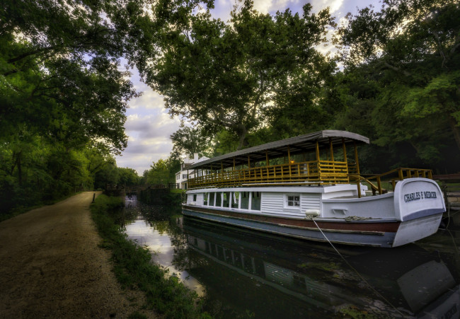 Обои картинки фото корабли, баржи, река, лес