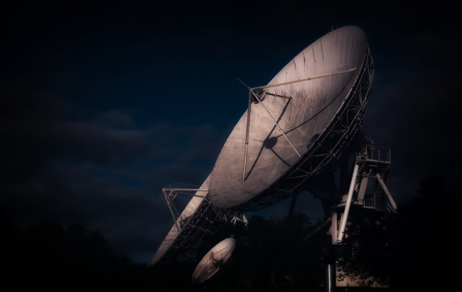 Обои картинки фото космос, разное, другое, небо, ночь, антенна