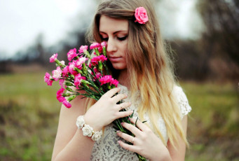 Картинка девушки -+блондинки +светловолосые блондинка цветы браслет