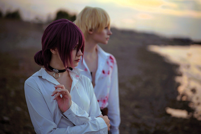 Обои картинки фото девушки, tenletters, образы, костюмы, косплей, кровь, берег