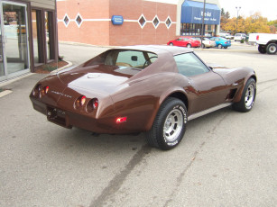 Картинка corvette c3 автомобили выставки уличные фото