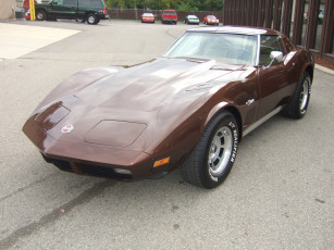 Картинка corvette c3 автомобили выставки уличные фото