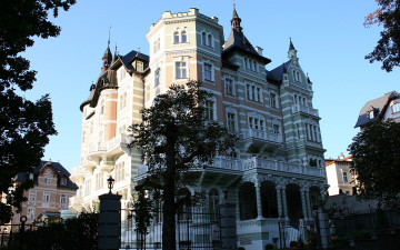 Картинка города здания дома