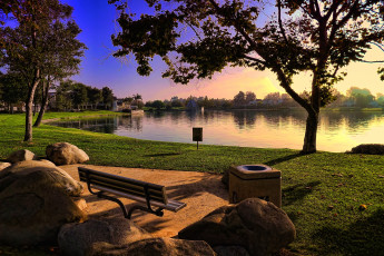 Картинка природа парк скамья скамейка деревья озеро день солнце