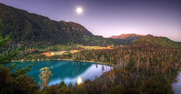 Картинка природа реки озера hdr пейзаж горы небо солнце hd безоблачно деревья