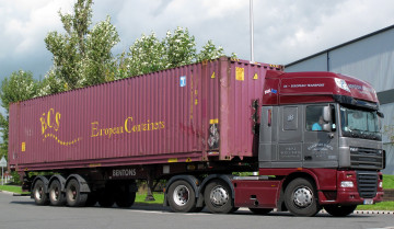 Картинка автомобили daf+ выставка улица trucks daf седельные шасси тягачи автобусы нидерланды nv