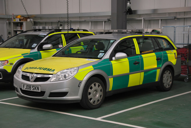 Обои картинки фото автомобили, скорая помощь, спецтехника, помощь, медицинская