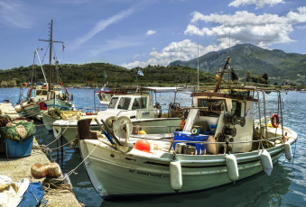 Картинка корабли баркасы+ +буксиры река лес