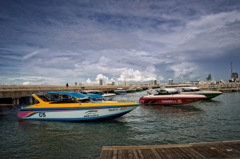 Картинка корабли катера суда