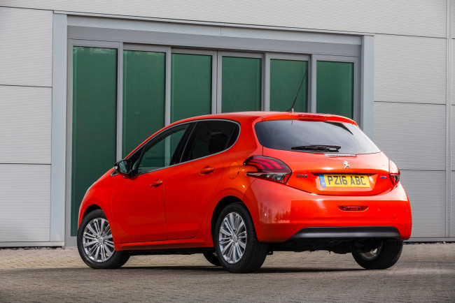 Обои картинки фото автомобили, peugeot, uk-spec, 2015г, 5-door, 208