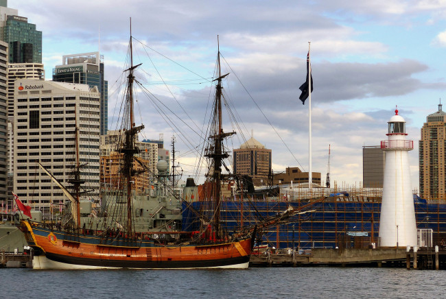 Обои картинки фото корабли, порты ,  причалы, маяк, порт