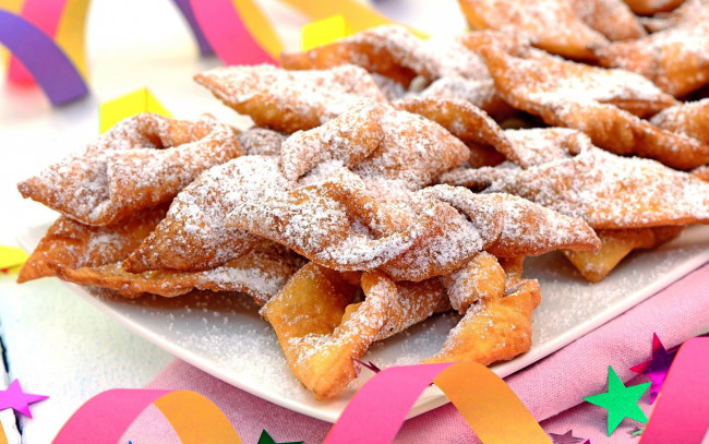 Обои картинки фото еда, хлеб,  выпечка, хворост