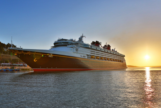 Обои картинки фото disney magic, корабли, лайнеры, круиз, лайнер