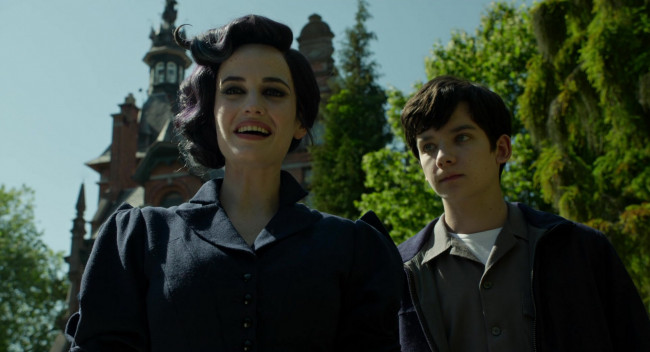 Обои картинки фото кино фильмы, miss peregrine`s home for peculiar children, мисс, сапсан, джейкоб