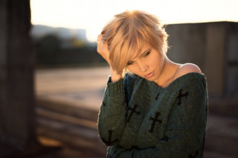 Картинка девушки -+блондинки +светловолосые блондинка портрет макияж женщины на улице голые плечи