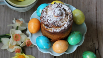 Картинка праздничные пасха кулич крашенки нарциссы