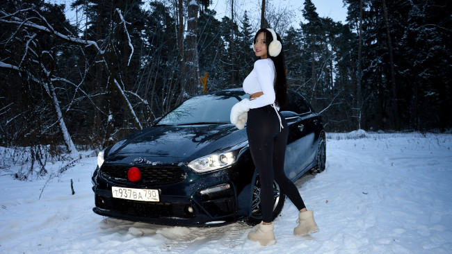 Обои картинки фото автомобили, -авто с девушками, красивая, девушка, kia