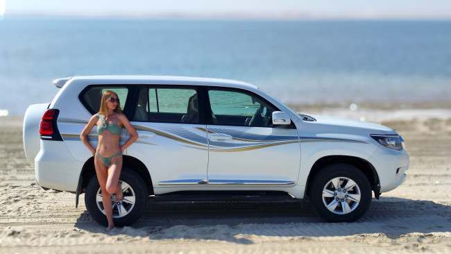 Обои картинки фото автомобили, -авто с девушками, toyota, land, cruiser, prado, 150