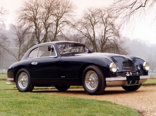 Картинка автомобили aston martin