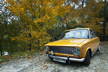 Картинка автомобили ваз lada vaz low classic лада копейка 2101 лес